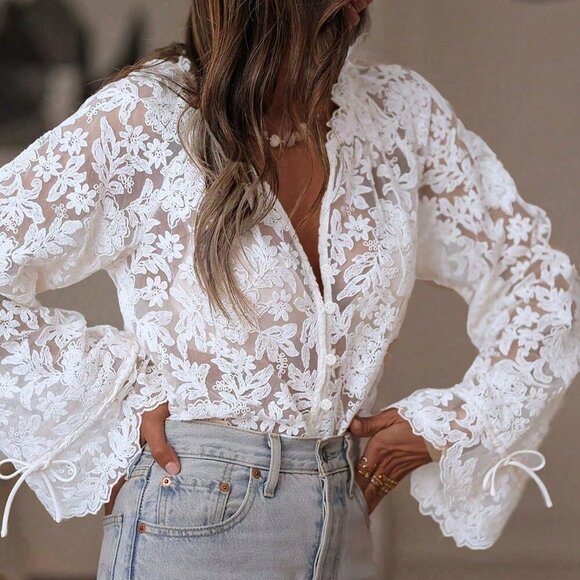 Tops - White Elegant Women's Plus Size Lace Front Button Flare Sleeve Blouse